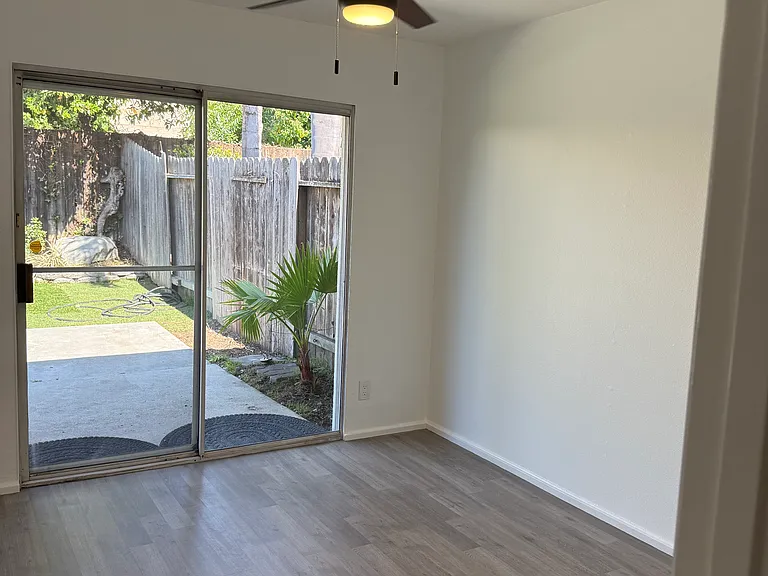 27011 Avenida Las Palmas #B — Photo 18