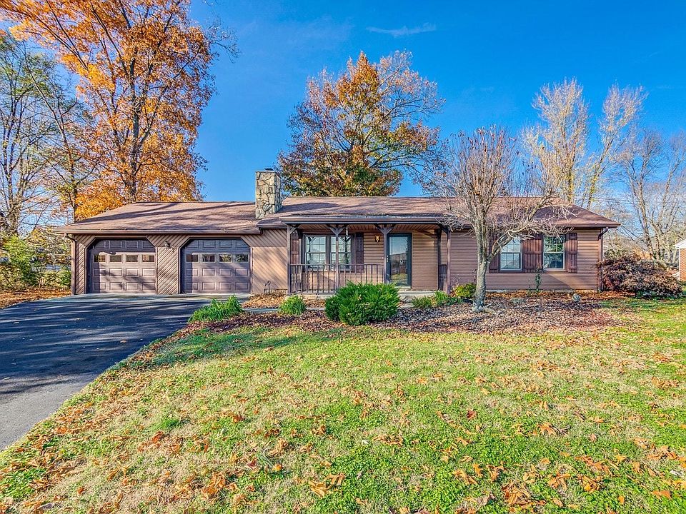 1st image of 706 Greenwich Dr