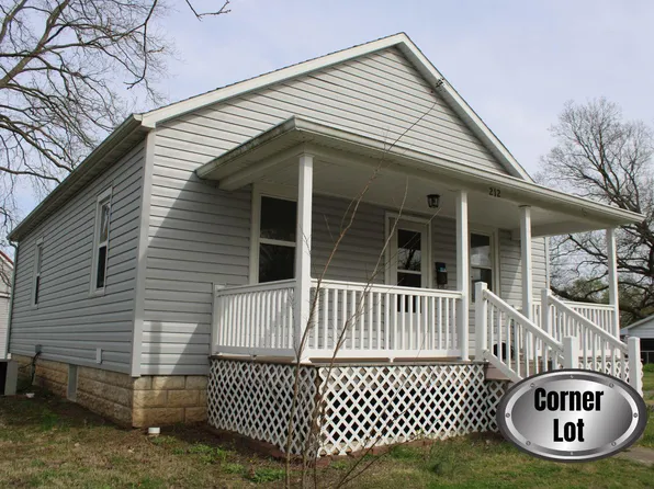 212 N Fillmore St, Red Bud, IL 62278
