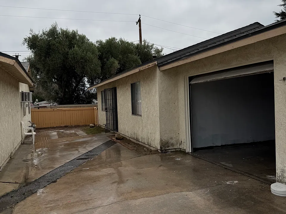 4039 Lorraine Dr #2