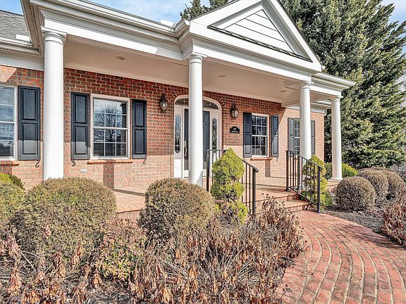 4th image of 625 Highfield Rd