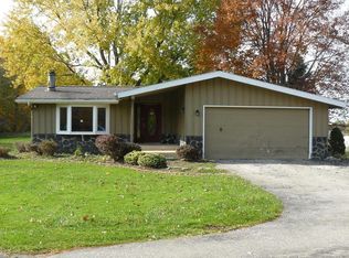 693 Furnace Rd, Conneaut, OH 44030