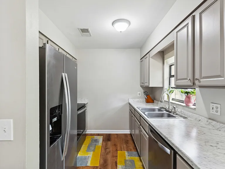 1228 SW 75th Dr — Photo 4
