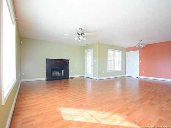 2nd image of 109 Yasmine Dr