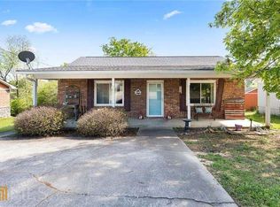 12 Quail Ct, Cartersville, GA 30121