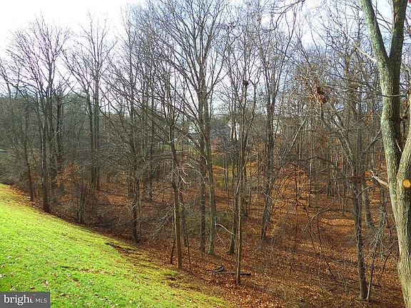 4th image of 108 Gwen Dr #2F