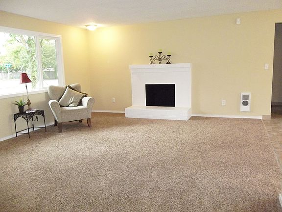 2nd image of 3813 NE 141st Ave