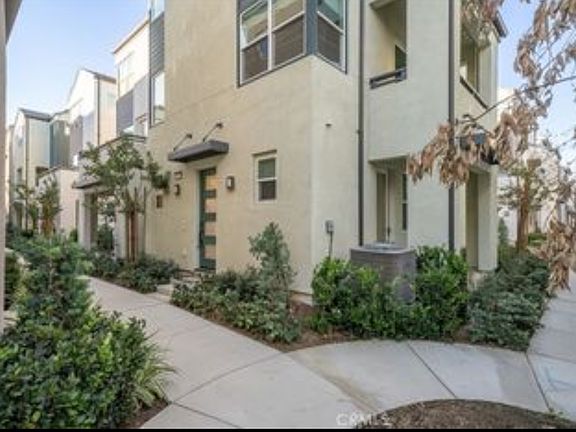 4th image of 4461 S Grand Ave #1