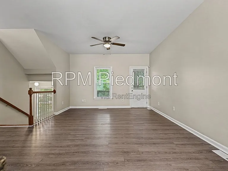 739 Prince Pl NW — Photo 8