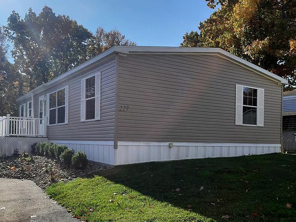 Exterior Image-2-Champion 227 Forest Park Village