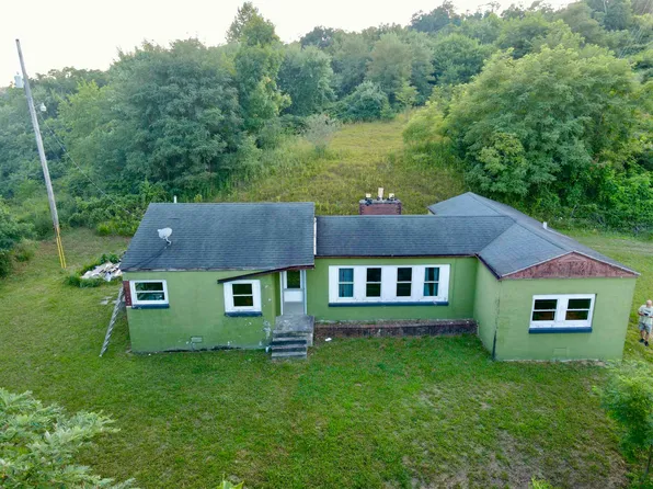 481 36th St, Catlettsburg, KY 41129