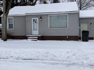 2010 Kinsey St, Muskegon, MI 49441