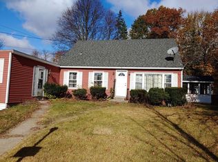 14 Macy St, Amesbury, MA 01913