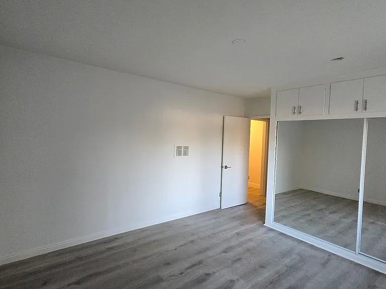 14310 Tiara St #4 — Photo 5