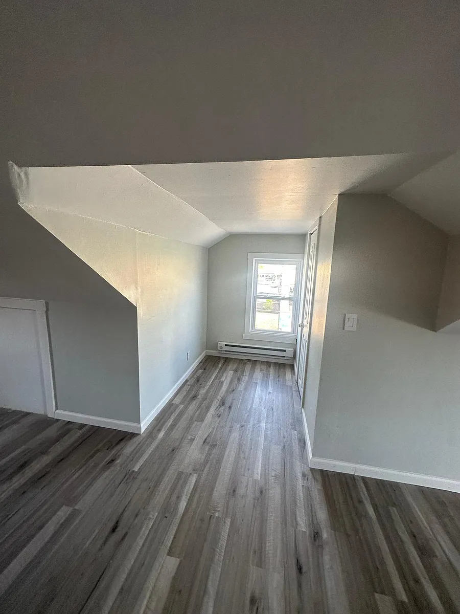 Photo 2 of 15 - 4106 Lee Rd #UP - Cleveland, OH Building Photo - 4106 Lee Rd #UP