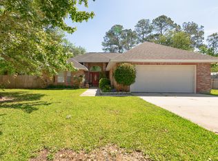 106 Grass St, Waveland, MS 39576