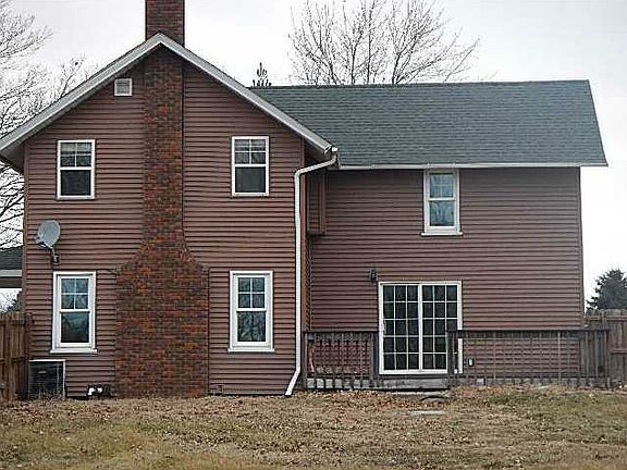 3rd image of 3322 Eagle Ave NW
