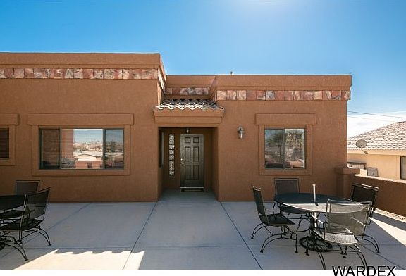 3rd image of 2400 Barranca Dr