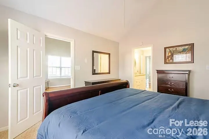8263 Southgate Commons Dr — Photo 10