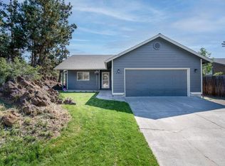 2532 NE Moonlight Dr, Bend, OR 97701