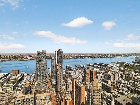 2nd image of 460 W 42nd St #Ph1j