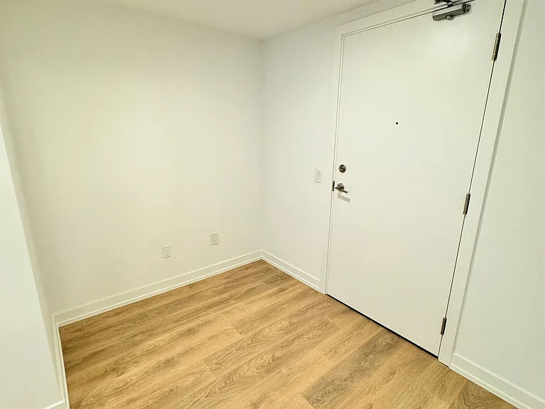 1100 Sheppard Ave W #833 — Photo 3