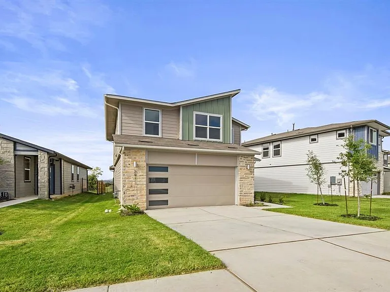 7911 Linda Michelle Ln — Photo 1