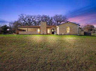 1113 Willow Creek Dr, Burleson, TX 76028