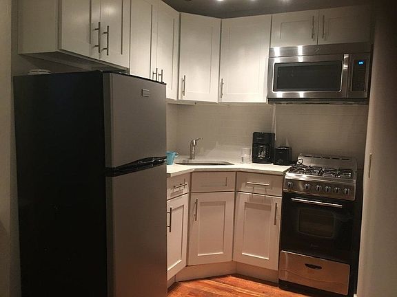 4th image of 48 S 6th St #2QC