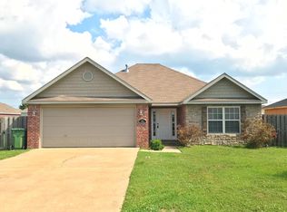 301 E Sweetwater Dr, Rogers, AR 72758