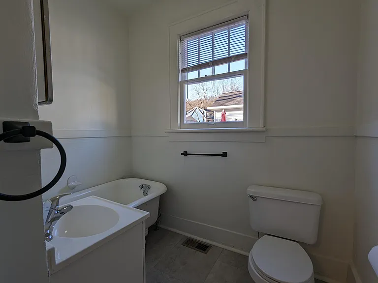 711 Snow St — Photo 11