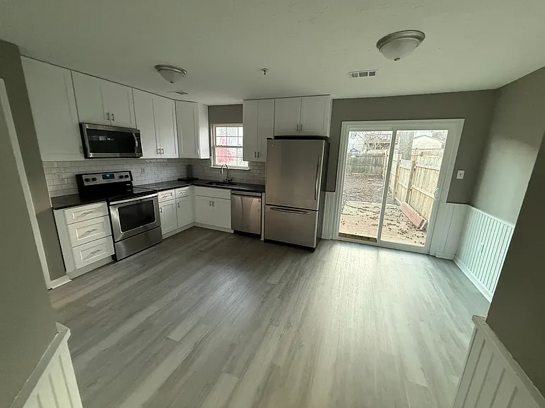 30 Sycamore Dr — Photo 7
