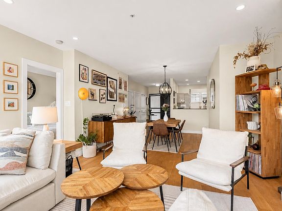 5th image of 2020 E Kent Ave S #415