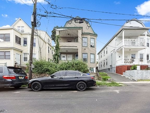 2nd image of 224 Lawrence St