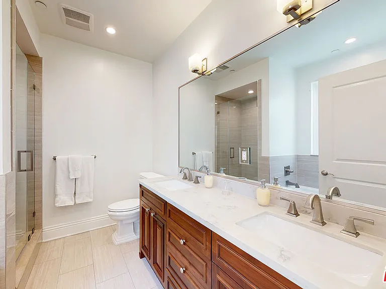 907 S Shenandoah St #101 — Photo 25