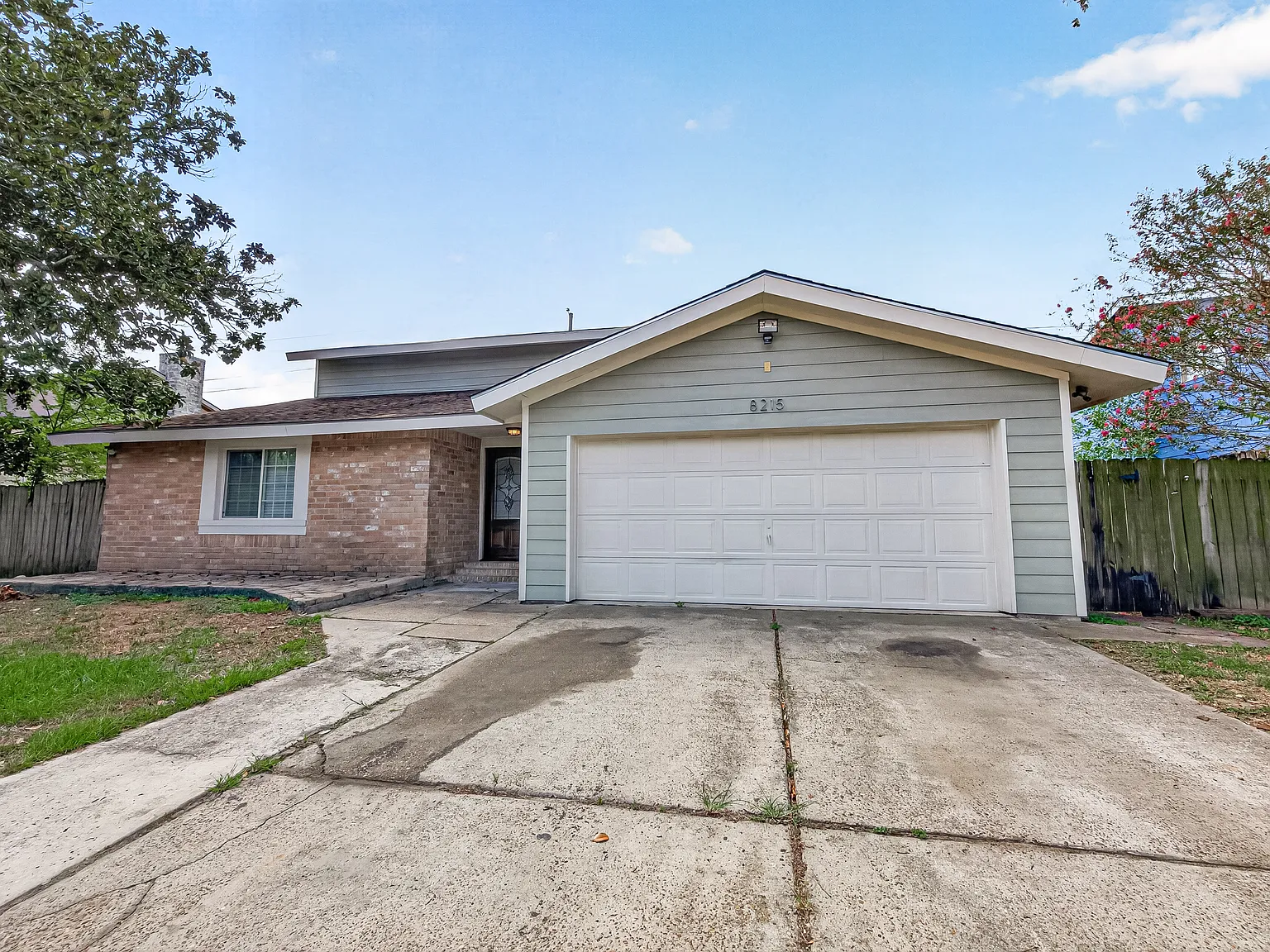 4 bed, 2329 sqft, $2,250 — Photo 3