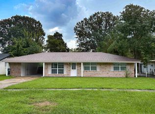 537 Fontainbleau Dr, Baton Rouge, LA 70819