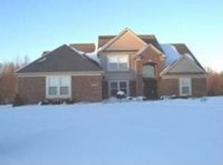4982 Menominee Ln, Clarkston, MI