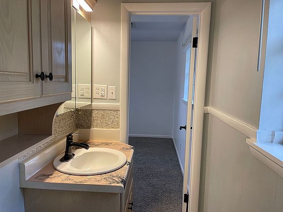5th image of 1401 Kathy Ln SW