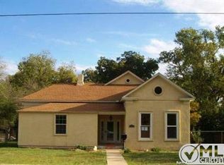 507 E Greenwood St, Del Rio, TX 78840