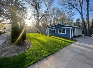 15095 Leonard St, Spring Lake, MI 49456