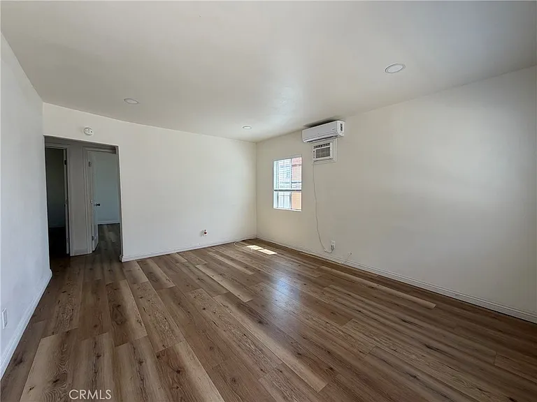 333 1/2 Sefton Ave — Photo 5