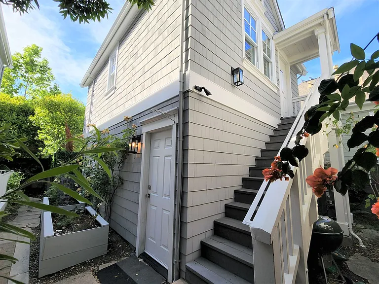 903 Ramona St — Photo 24