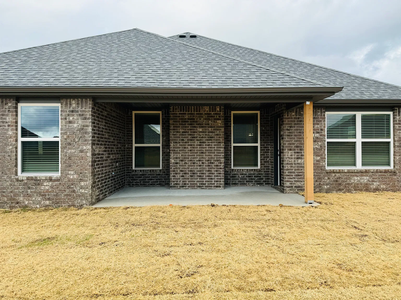 3 bed, 1560 sqft, $1,800 — Photo 3