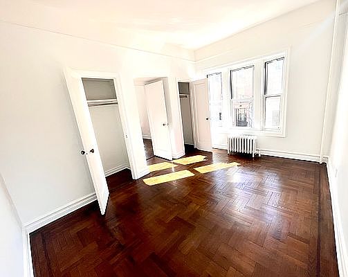 3rd image of 209 Hawthorne St APT 2C
