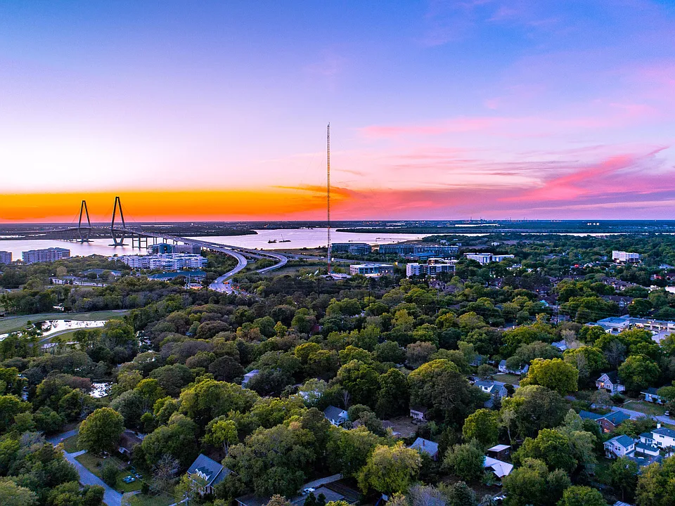 333 W Coleman Blvd #F