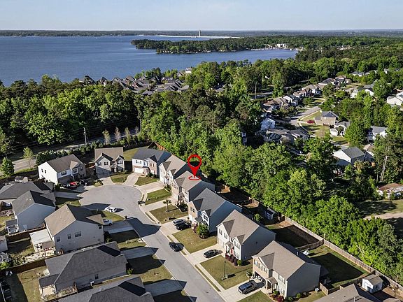 3rd image of 117 Village View Way