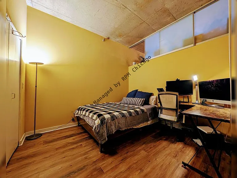 235 W Van Buren St #2907 — Photo 3
