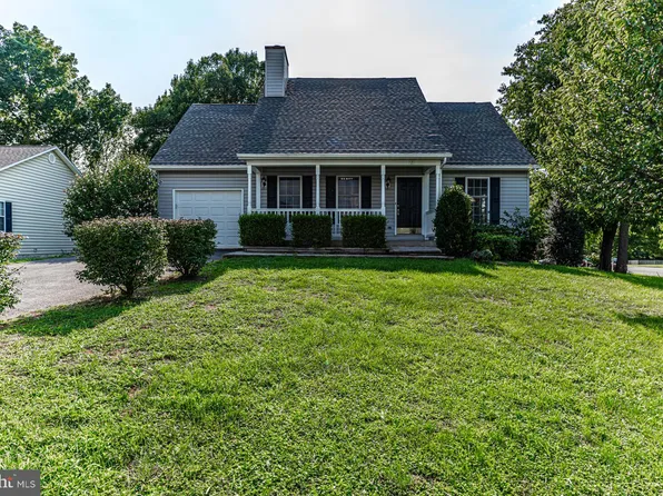 121 Nottingham Ct, Front Royal, VA 22630