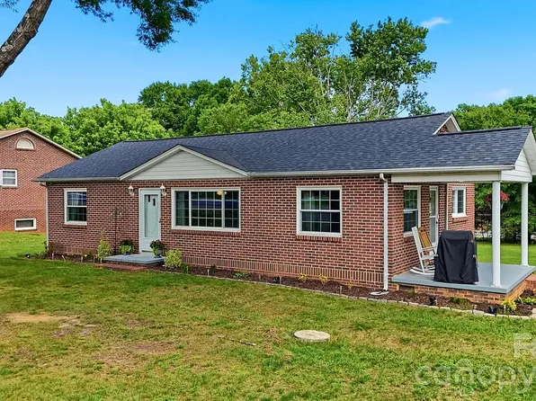 3526 16th St NE, Hickory, NC 28601